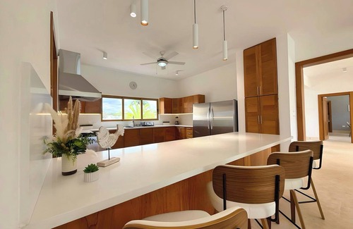 Playa Chiquita Villa | SOS 5.5BR Coastal Luxe Retreat + Free Bonus