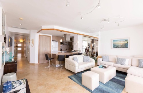 Villas Del Mar Apartment | This apartment is a 2 bedroom(s), 2 bathrooms, located in Juan Dolio, San Pedro.