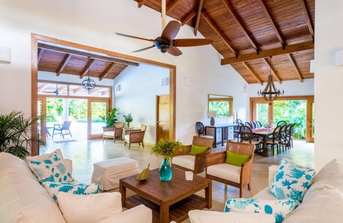 Los Lagos Villa | Villa ∙ 5 bedrooms ∙ 10 guests