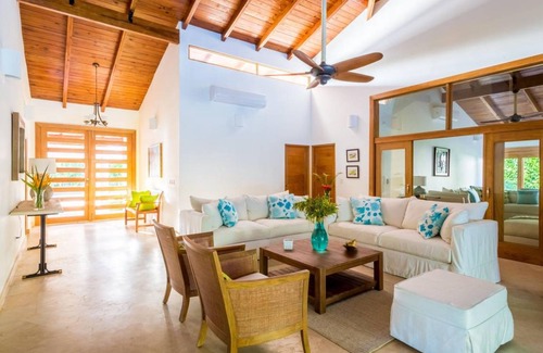 Los Lagos Villa | Villa ∙ 5 bedrooms ∙ 10 guests
