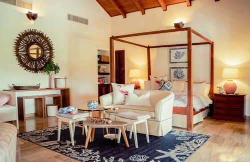 Las Lomas Villa | Villa ∙ 6 bedrooms ∙ 12 guests