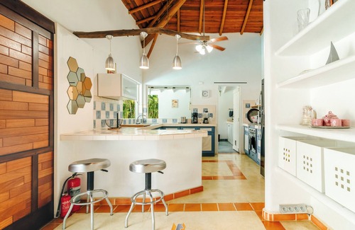 Las Terrenas Villa | VILLA individual/Private Pool – Jacuzzi/150M Beach and center/Wifi Gratis