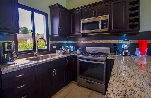 La Mulata Villa | Villa with benefits: pool, BBQ, free taxi, A/C, internet, cable TV, waterpark…