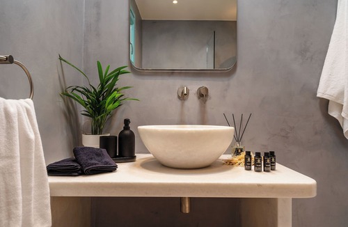 Agios Prokopios Hotel | àlas cycladic suites