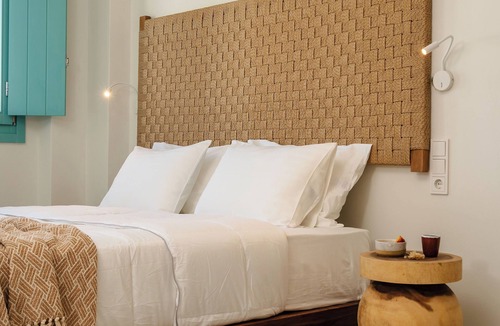 Agios Prokopios Hotel | àlas cycladic suites