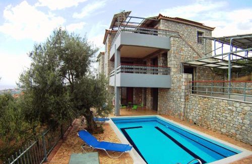 Lefktron Villa | Βίλα Ηρώ