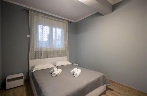 Pangaio Apartment | Γιώργος και Εύα