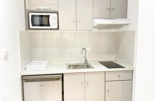 Pefki Apartment | Κωνσταντίνος Έλενα Studios