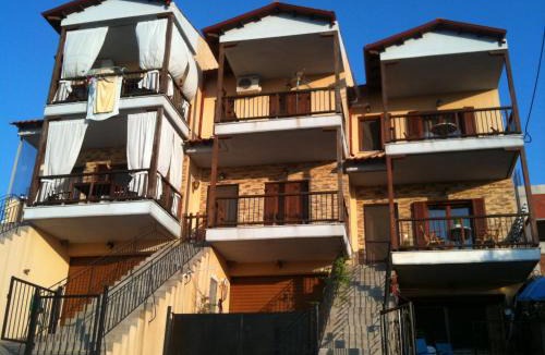 Nea Rodha Apartment | ΜΕΖΟΝΕΤΑ