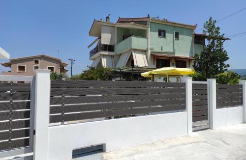 Neos Pirgos Apartment | Νέος Πύργος Family Home