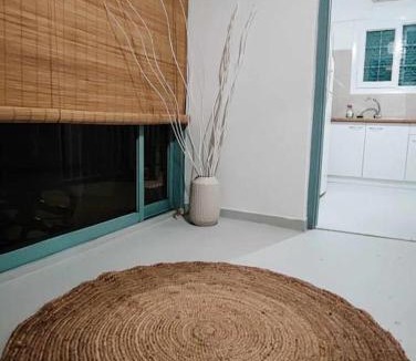 Salamis House | ΠΑΝΩ ΣΤΟ ΚΥΜΑ
