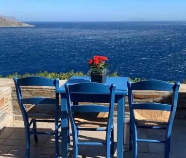 Batsi Apartment | ΠΕΤΡΙΝΟ στην Άνδρο