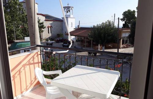 Loutsa Apartment | ΠΗΛΙΟΣ ΦΩΤΙΟΣ