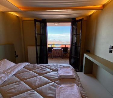 Neraida Hotel | Σκίουρος