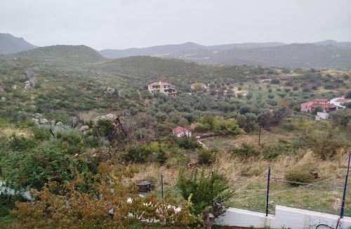 Stratoni House | Σπίτι στο βουνό αλλά μια ανάσα από τη θάλασσα