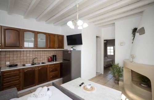 Plintri Apartment | 1 Bd Gorgeous Rustic Cave with Dreamy Shared Pool