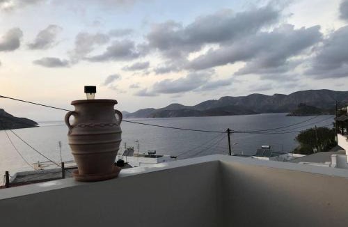Massouri Apartment | 1 Bed - Sleeps 2 - Private Balcony - Free Parking