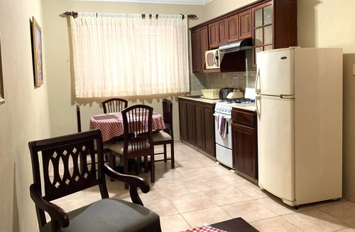 La Arboleda House | 1 Bedroom Entire Apartment in Down town