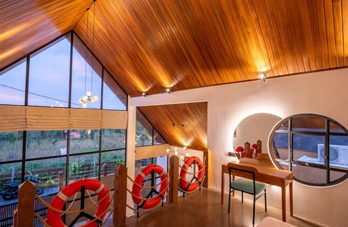 Tumbak Bayuh Villa | 1 Bedroom Rice-field Loft Villa