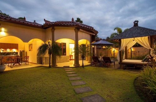 Bukit Villa | 1 BR Romantic Private Pool Villa in Ungasan Near GWK Cultural Park