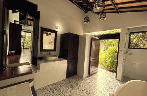 Lodtunduh Villa | 1-BR Ubud Villa - The Writers Nest. The Perfect Balance of Privacy & Community