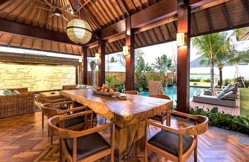 Berawa Villa | 10% Off! 12bedrooms Luxury Private Villa walk to the beach, Finns,Atlas