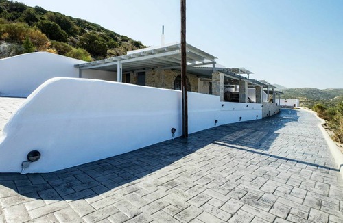 Paros Villa | 120 m² Villa ∙ 2 bedrooms ∙ 8 guests