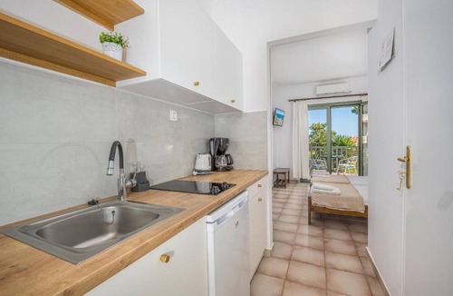 Agia Marina Apartment | 123 Soleil