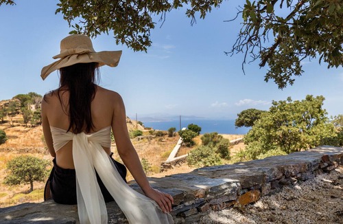 Ioulida Villa | 14 bedroom accommodation in Ioylis