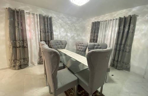 Gregorio Luperon Apartment | 150 m² Apartment ∙ 3 bedrooms ∙ 8 guests