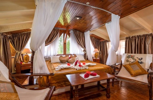 Glacis House | 185 m² House ∙ 5 bedrooms ∙ 13 guests