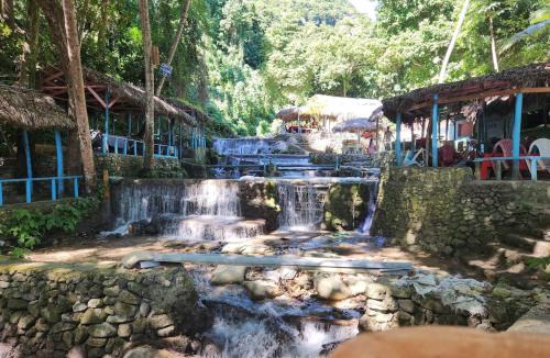 Paraiso Apartment | 2 Bdrm, 1 Bath, Wifi, Near River and Beach, 3R