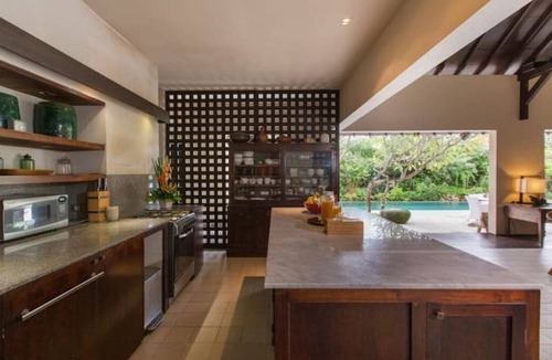Central Seminyak Villa | 2 Bed Lovely Seminyak Villa Close to Shopping Area