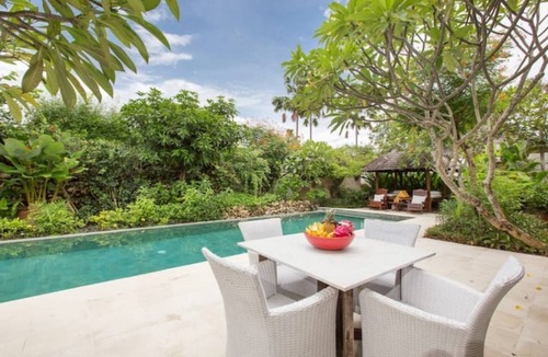 Central Seminyak Villa | 2 Bed Lovely Seminyak Villa Close to Shopping Area