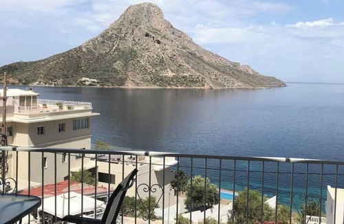 Massouri Apartment | 2 Bed - Sleeps 4 - Free Parking - Sea & Mtn View