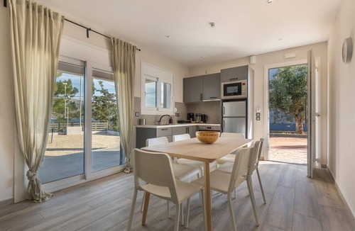 Paliki Apartment | 2-Bedroom Apartment with Sea View, Wi-Fi and Air Conditioning
