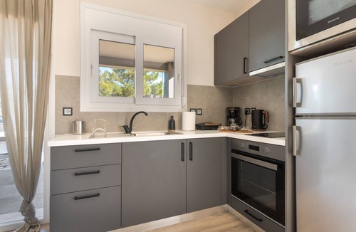 Paliki Apartment | 2-Bedroom Apartment with Sea View, Wi-Fi and Air Conditioning