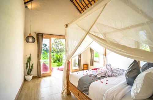 Melayang Villa | 2 BR Villa with open view of rice paddies & sunset