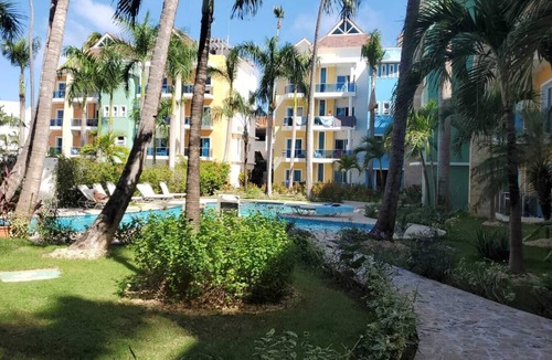Playa Bibijagua Apartment | 2 Minute Walk to Beach 1bdrm Condo with Pool