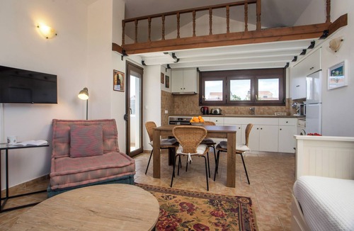 Ialyssos Apartment | 2 room apartment ARES for 2-4 pers. in villa Mylos - great sea views in Ialysos