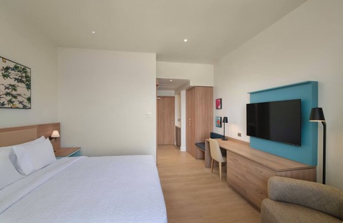 La Romana Hotel | 2 Units w/Balcony | Pool, Onsite Dining & Free Parking | Near the Beach