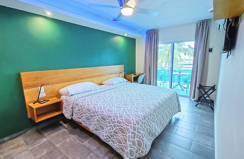 El Batey Hotel | 21 BR Sosua Stunning Bach Compound +Bonus