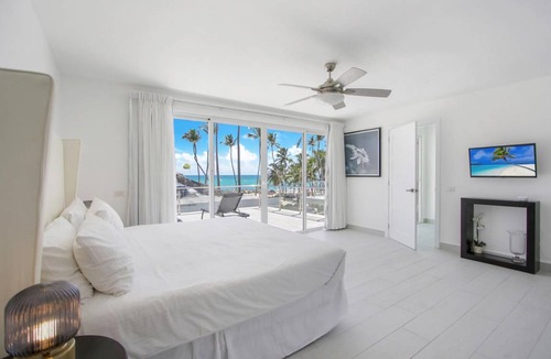 Bavaro Villa | 2286 m² Villa ∙ 8 bedrooms ∙ 16 guests