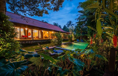 Melayang Villa | 250 m² Villa ∙ 3 bedrooms ∙ 6 guests