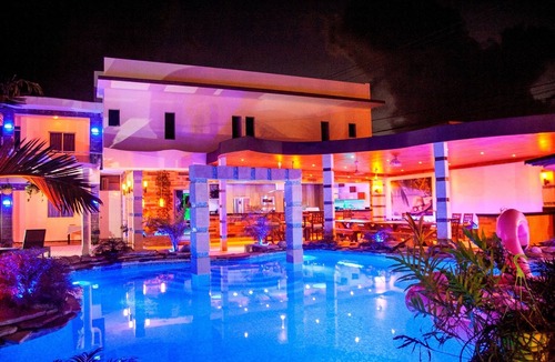 Villas Ana Maria Villa | 29 luxury bedrooms/bathrooms to pamper your large group!