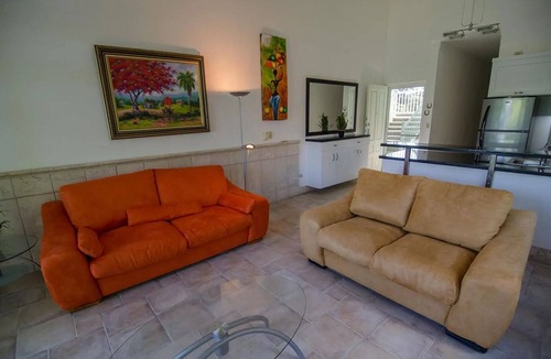 El Batey Apartment | 2BD guest-friendly apartment on sandy beach, near shops&restaurants!