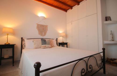 Agios Ioannis House | 2BR Fully Equiped Cottage Home - Near the Beach