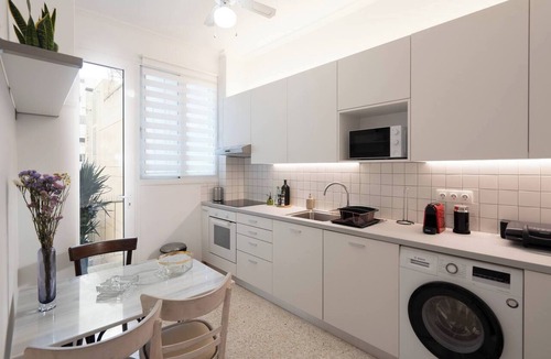 Exarhia Apartment | 2BR Vintage & Artistic Retreat in Athens heart