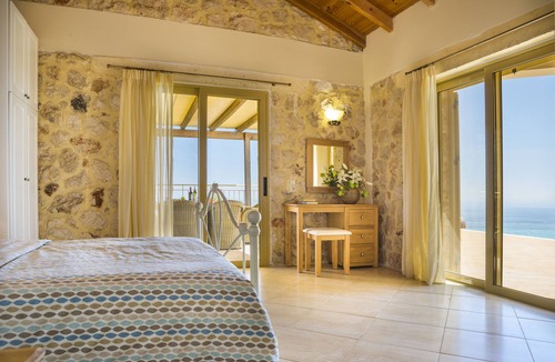 Skala Villa | 3 Bed Skala Villa with Infinity Pool and Sea Views