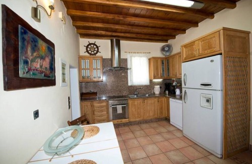Drafaki House | 3-bedroom house in beautiful Mikonos town with large veranda